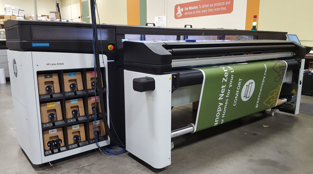United has installed the first-of-its-kind HP R2000 Latex Printer - a hybrid solution that allows both rigid and flexible sign and display printing in one device.